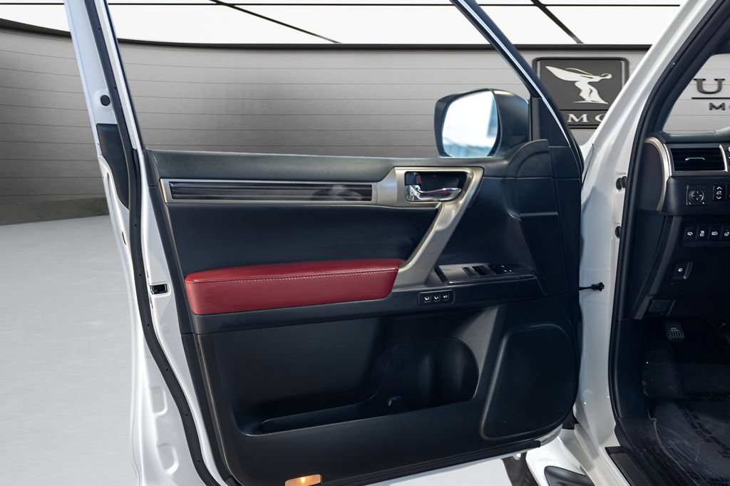 Used 2021 Lexus GX 460 Premium w/ Premium Package AWD/4WD image 30