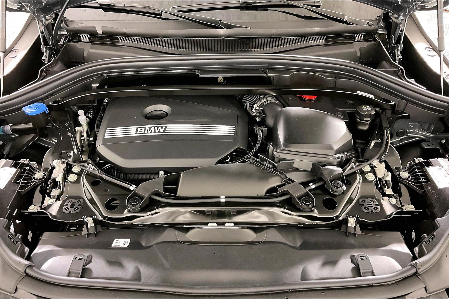 New 2026 BMW X2 xDrive28i AWD/4WD image 19