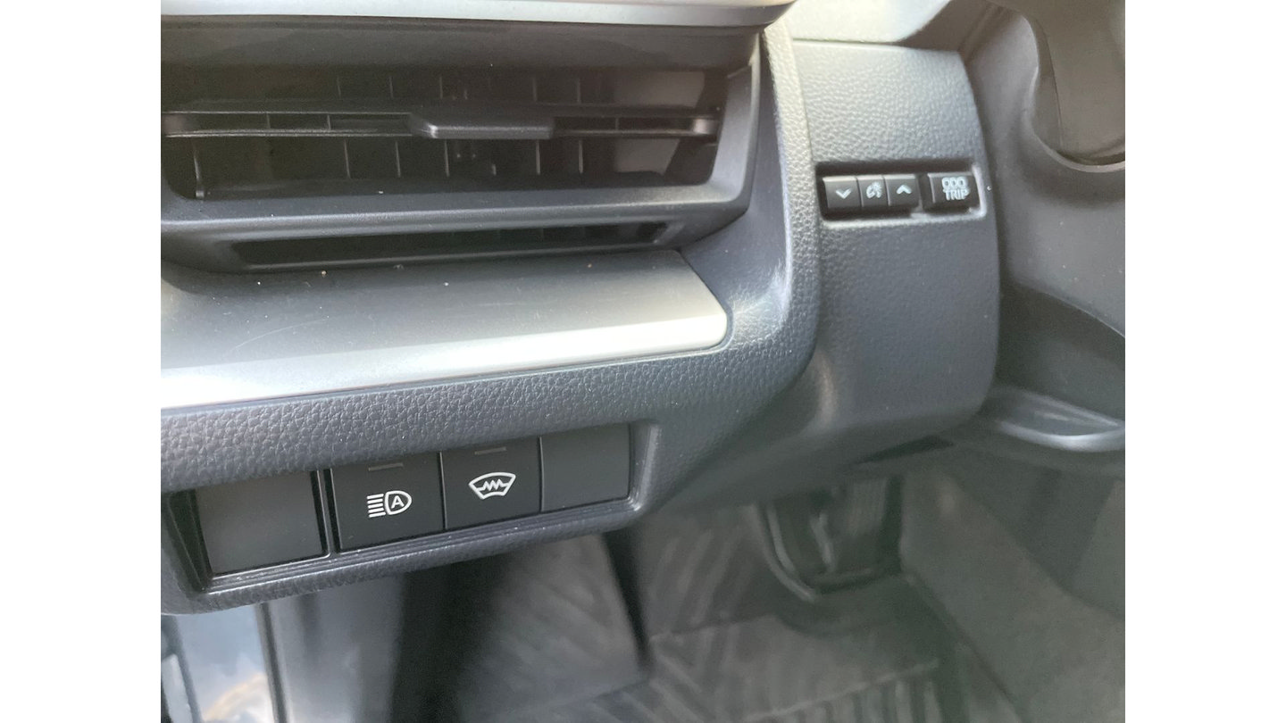 Certified 2025 Toyota Prius LE AWD/4WD image 10