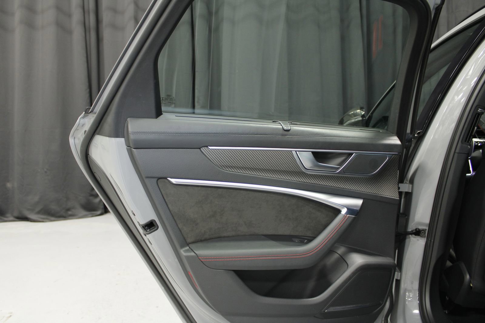 Used 2021 Audi RS 6 image 25