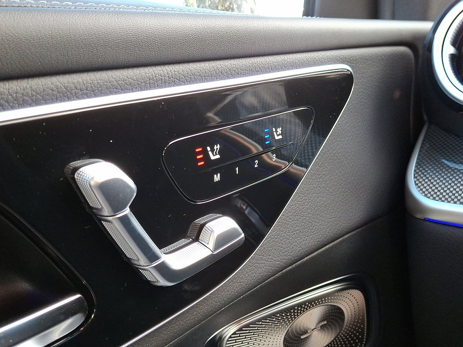 Used 2026 Mercedes-Benz GLC 300 4MATIC image 19