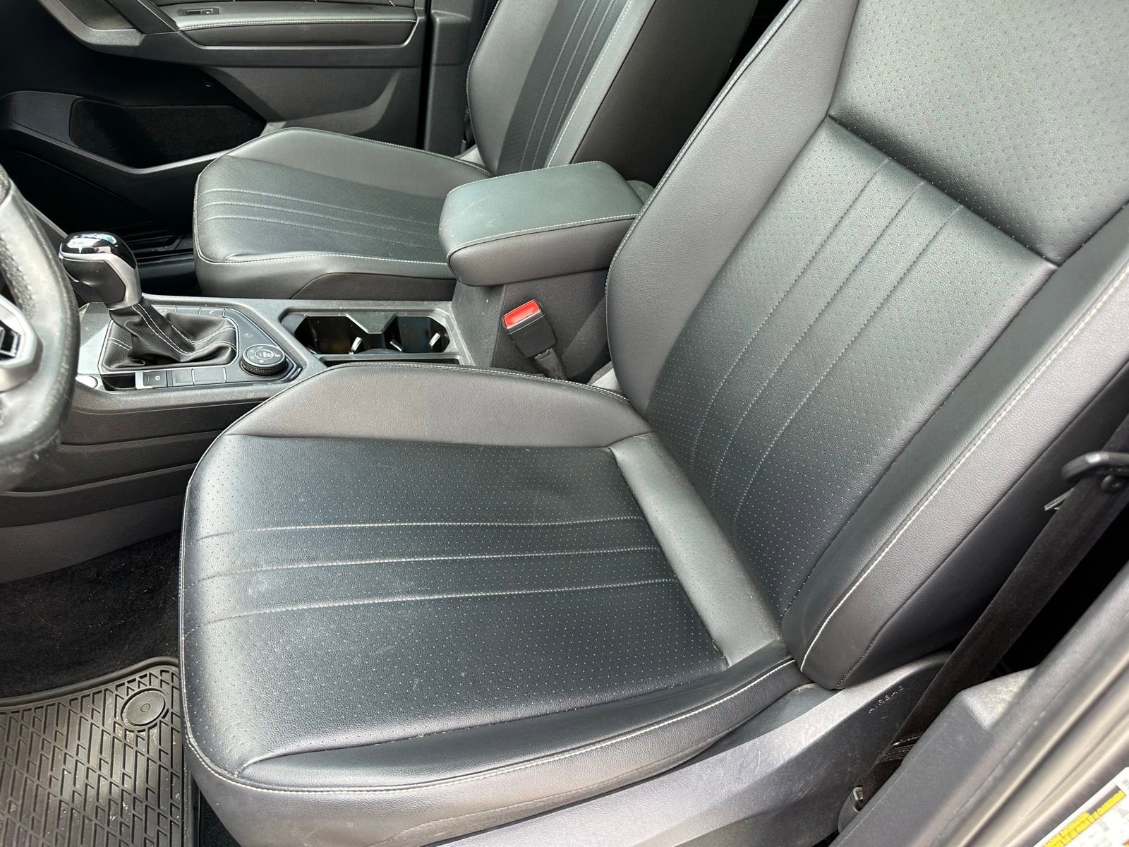 Used 2022 Volkswagen Tiguan SE R-Line AWD/4WD image 11