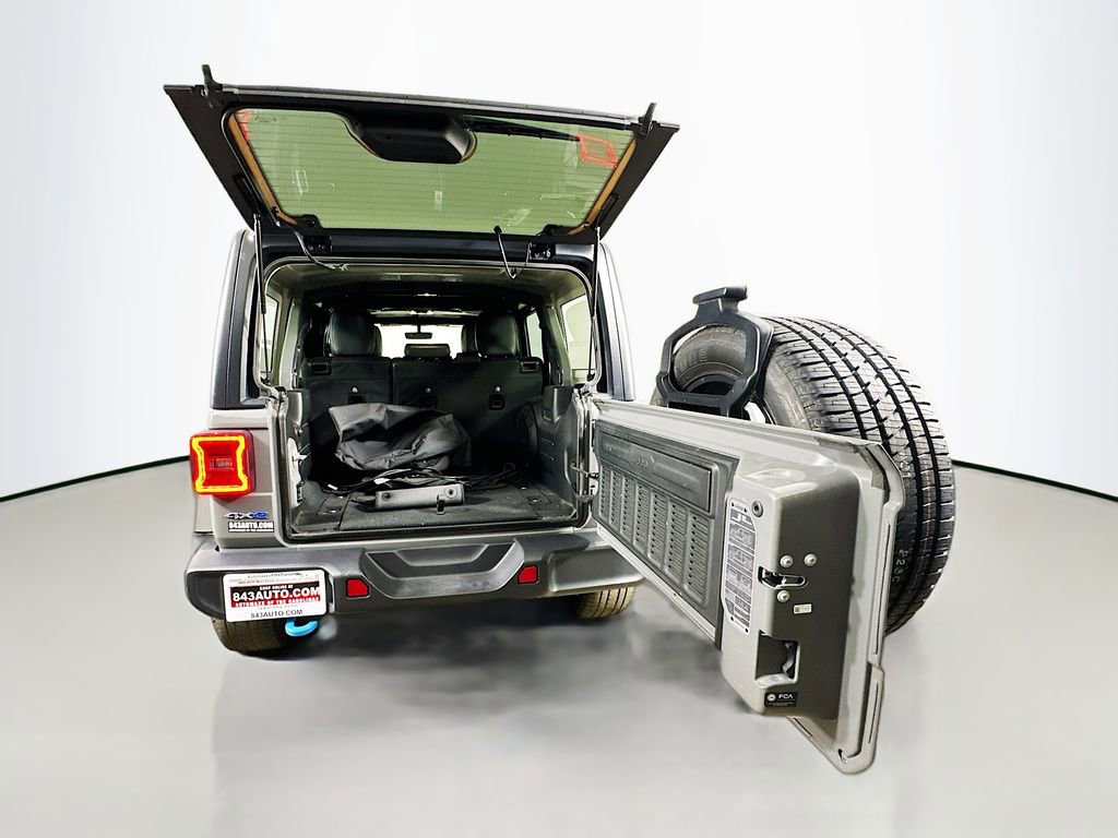 Used 2023 Jeep Wrangler Unlimited Sahara AWD/4WD image 35