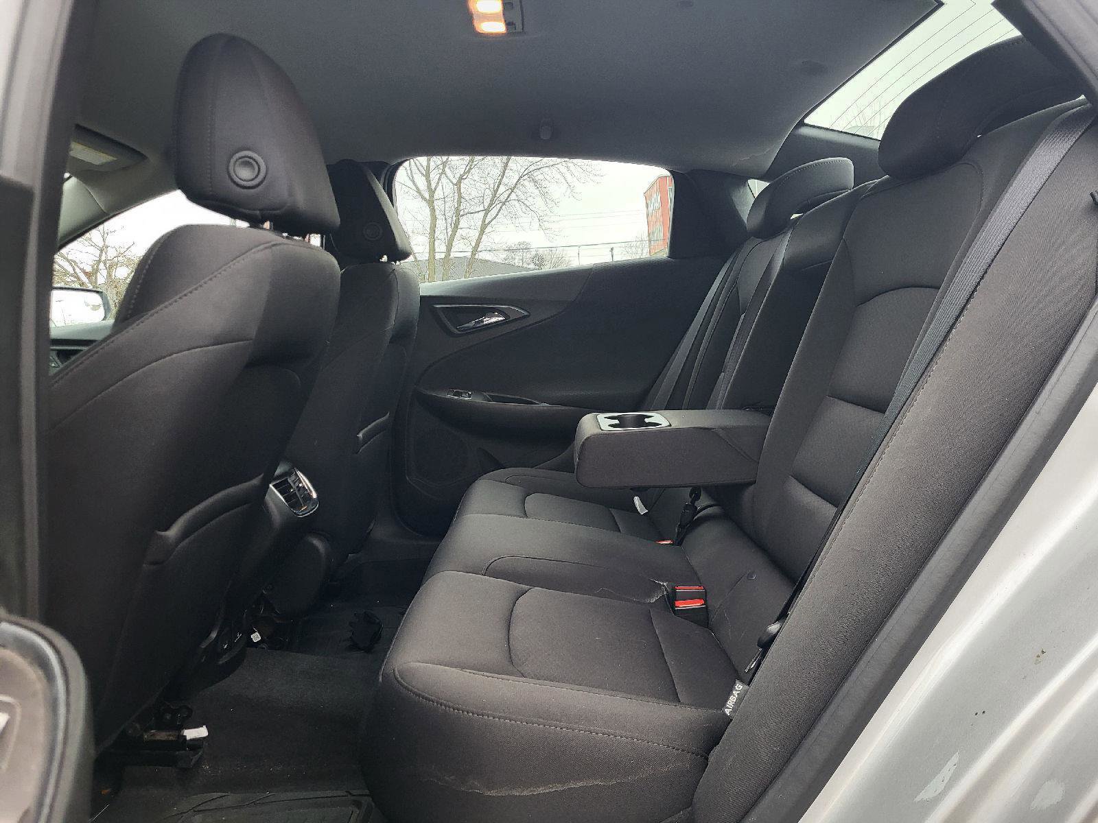 Used 2018 Chevrolet Malibu LT image 10