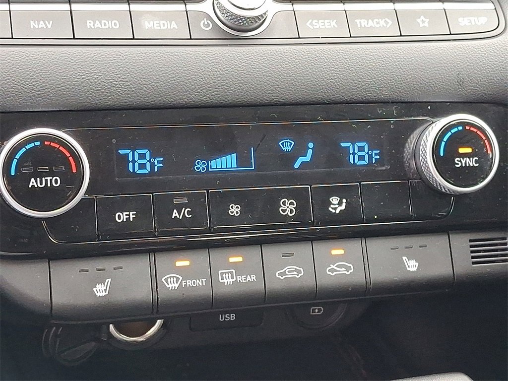 Used 2023 Hyundai Elantra SEL w/ Convenience Package image 18