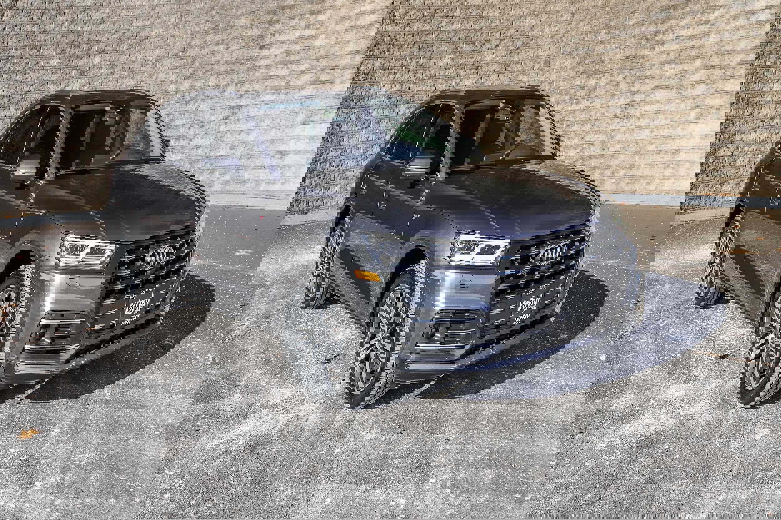 Used 2020 Audi Q5 e Prestige w/ Prestige Package image 2