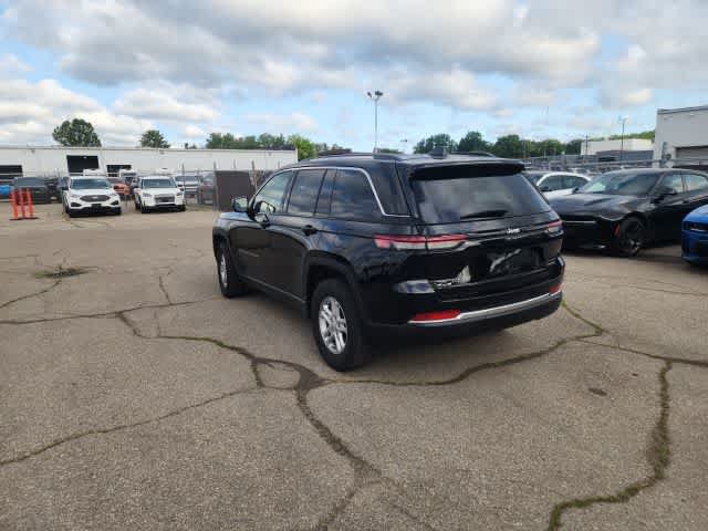 Certified 2023 Jeep Grand Cherokee Laredo w/ Trailer Tow Prep Group (B) AWD/4WD image 23