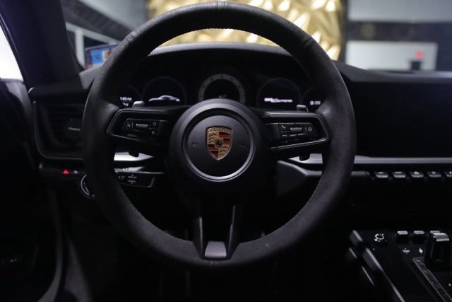 Used 2020 Porsche 911 Carrera RWD image 22