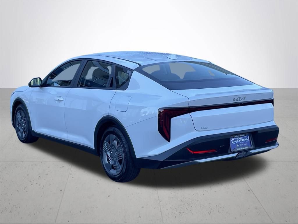Used 2025 Kia K4 LX image 8