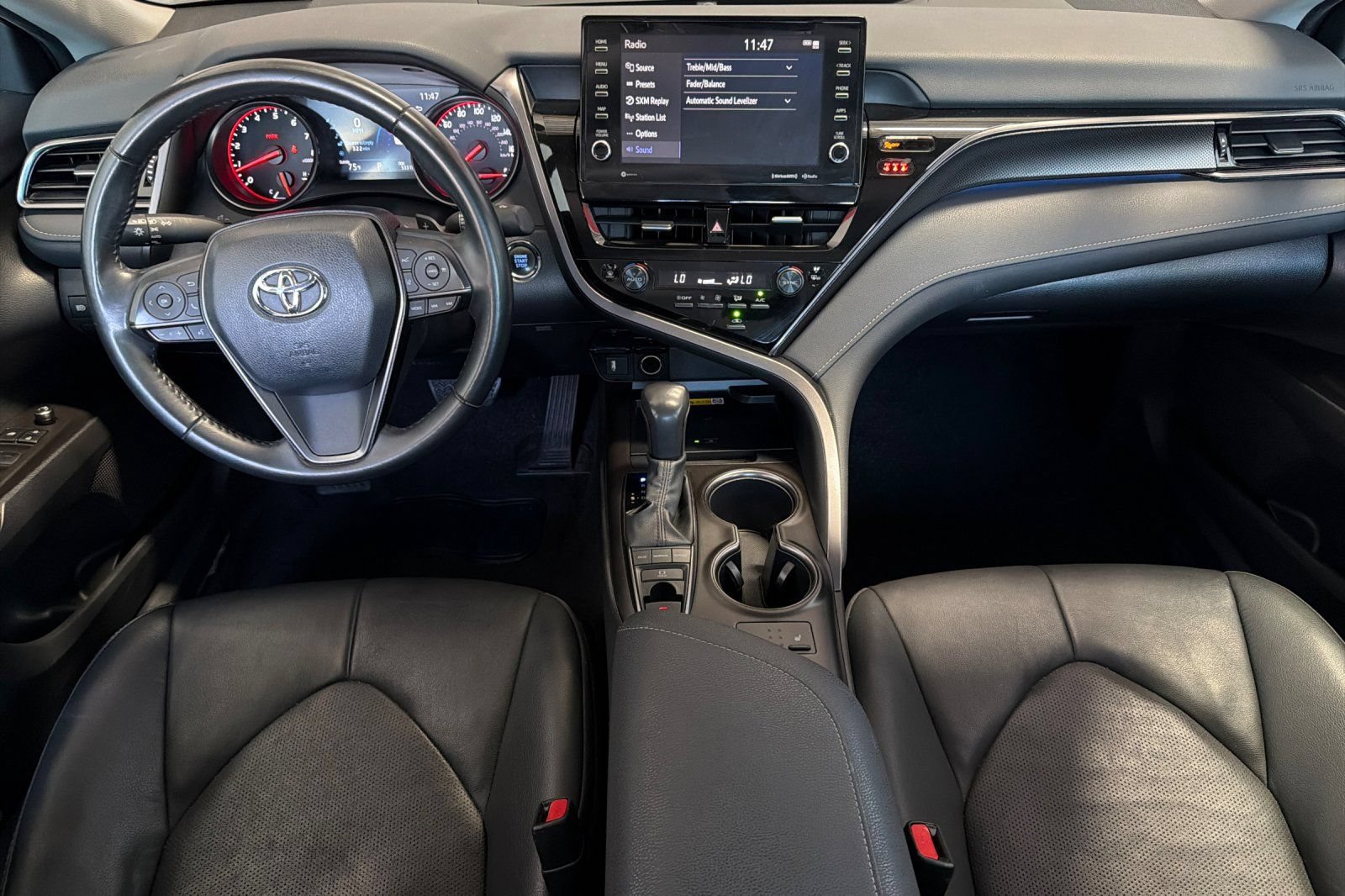 Used 2024 Toyota Camry XSE FWD image 15
