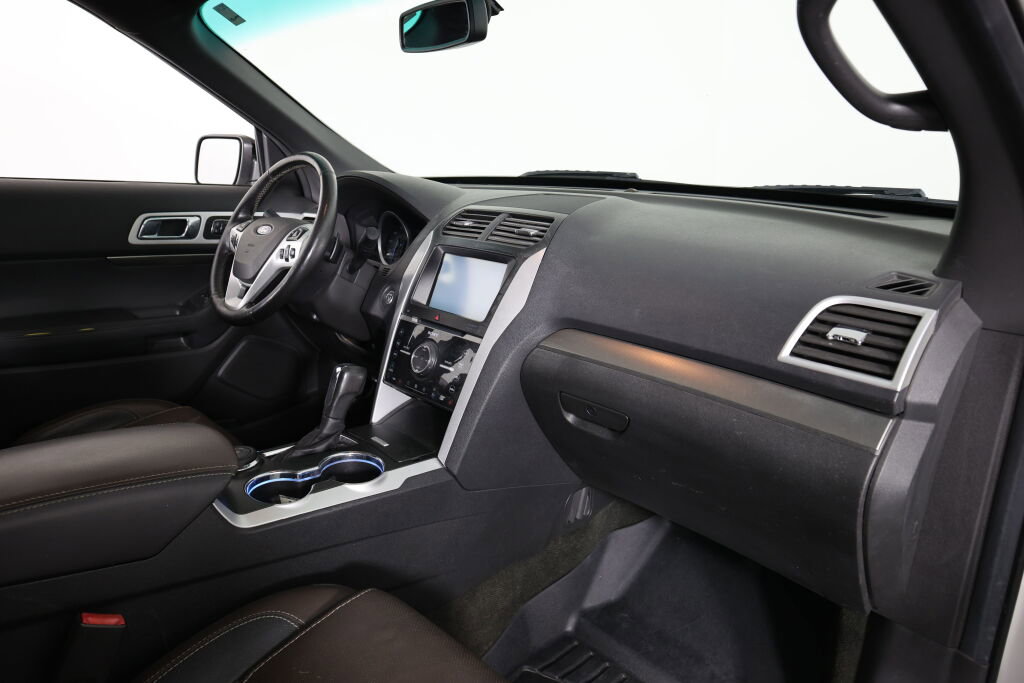 Used 2015 Ford Explorer Sport AWD/4WD image 24