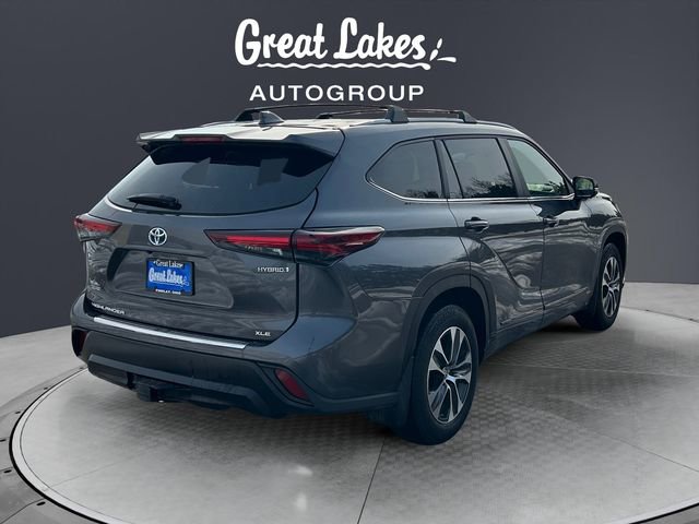 Certified 2024 Toyota Highlander XLE image 5