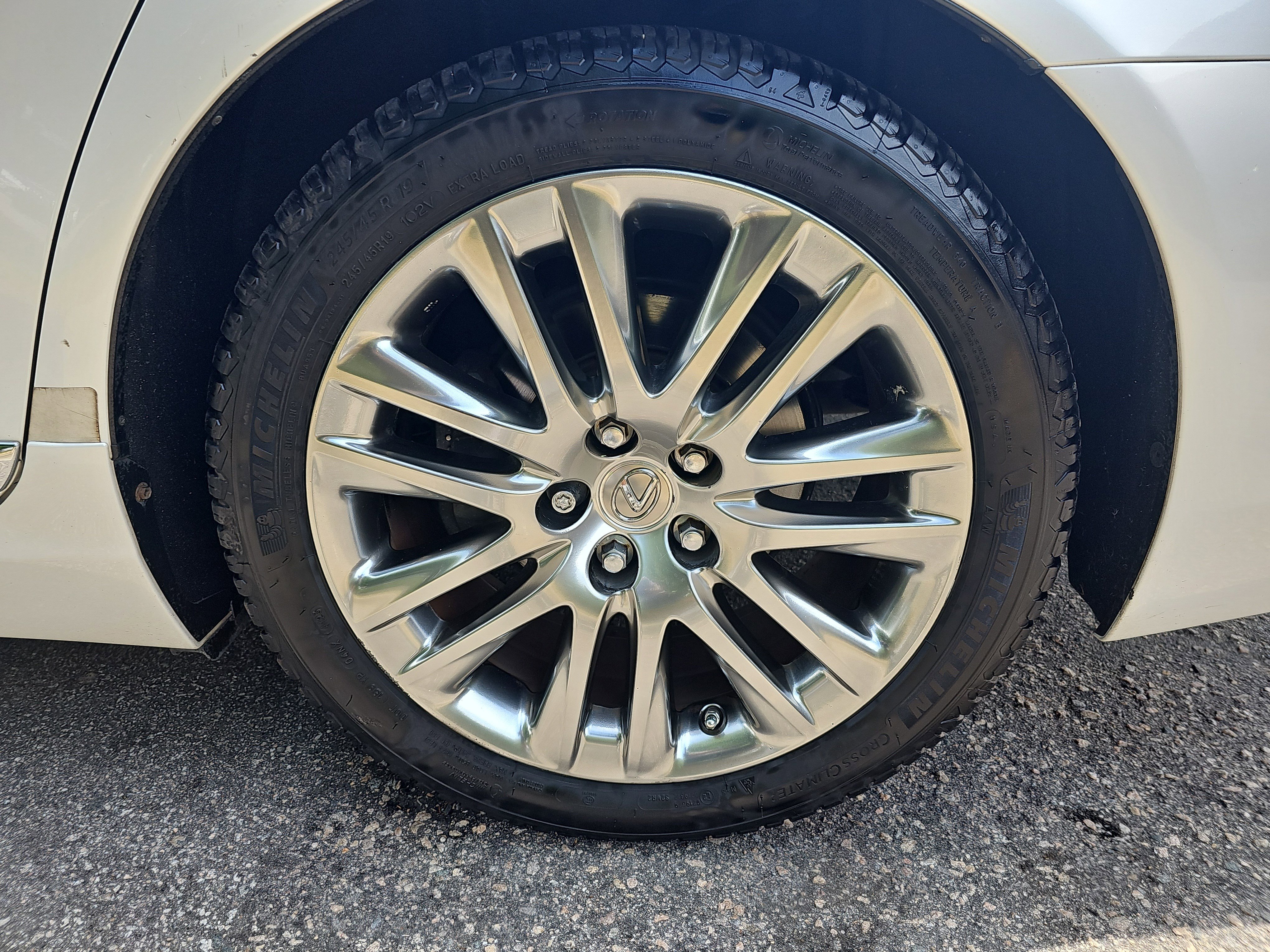 Used 2016 Lexus LS 460 w/ Comfort Package RWD image 34