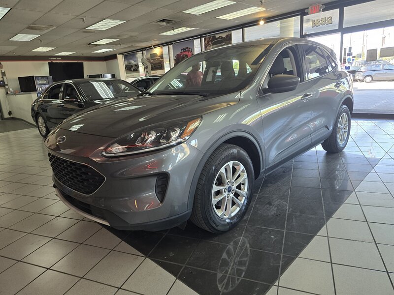 Used 2022 Ford Escape SE
