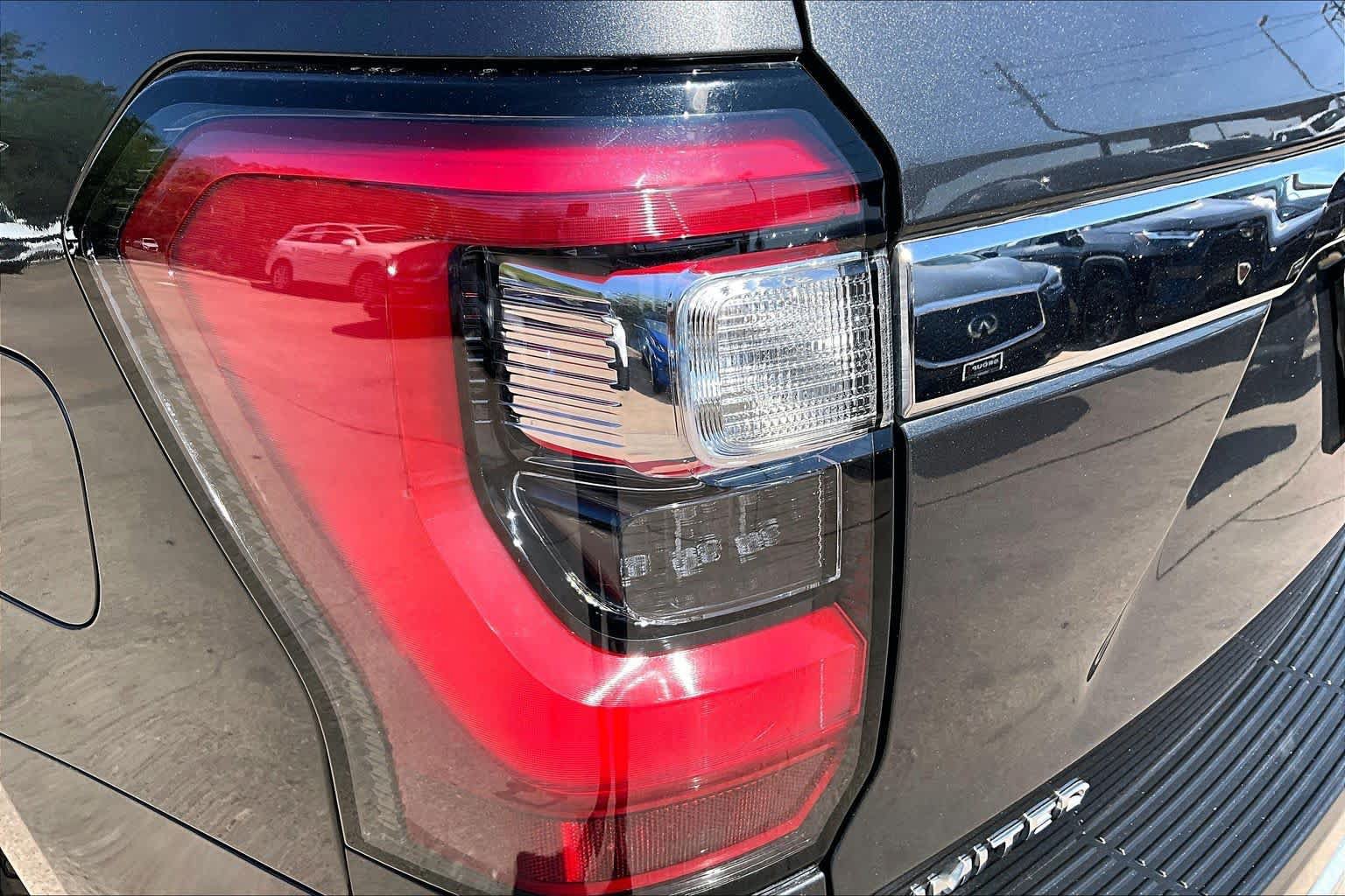 Used 2019 Ford Expedition Limited w/ Equipment Group 301A RWD image 28