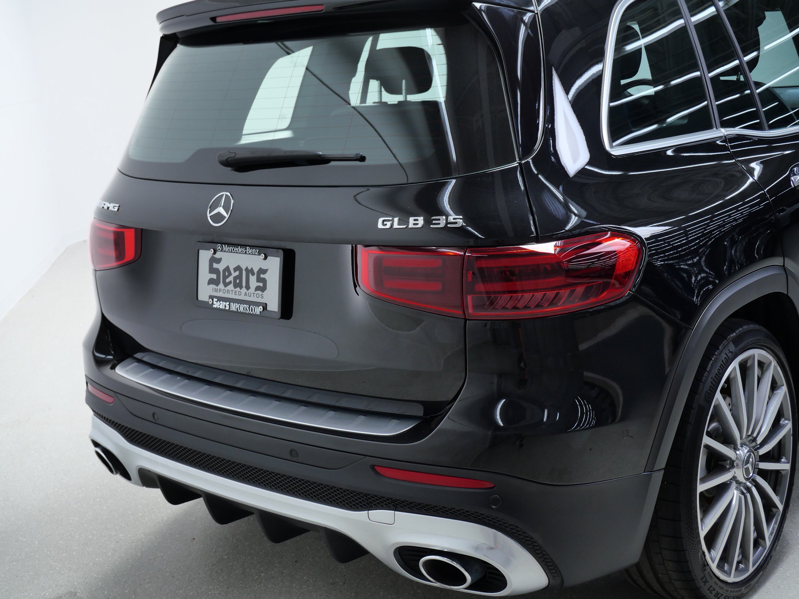 Used 2024 Mercedes-Benz GLB 35 AMG 4MATIC image 5