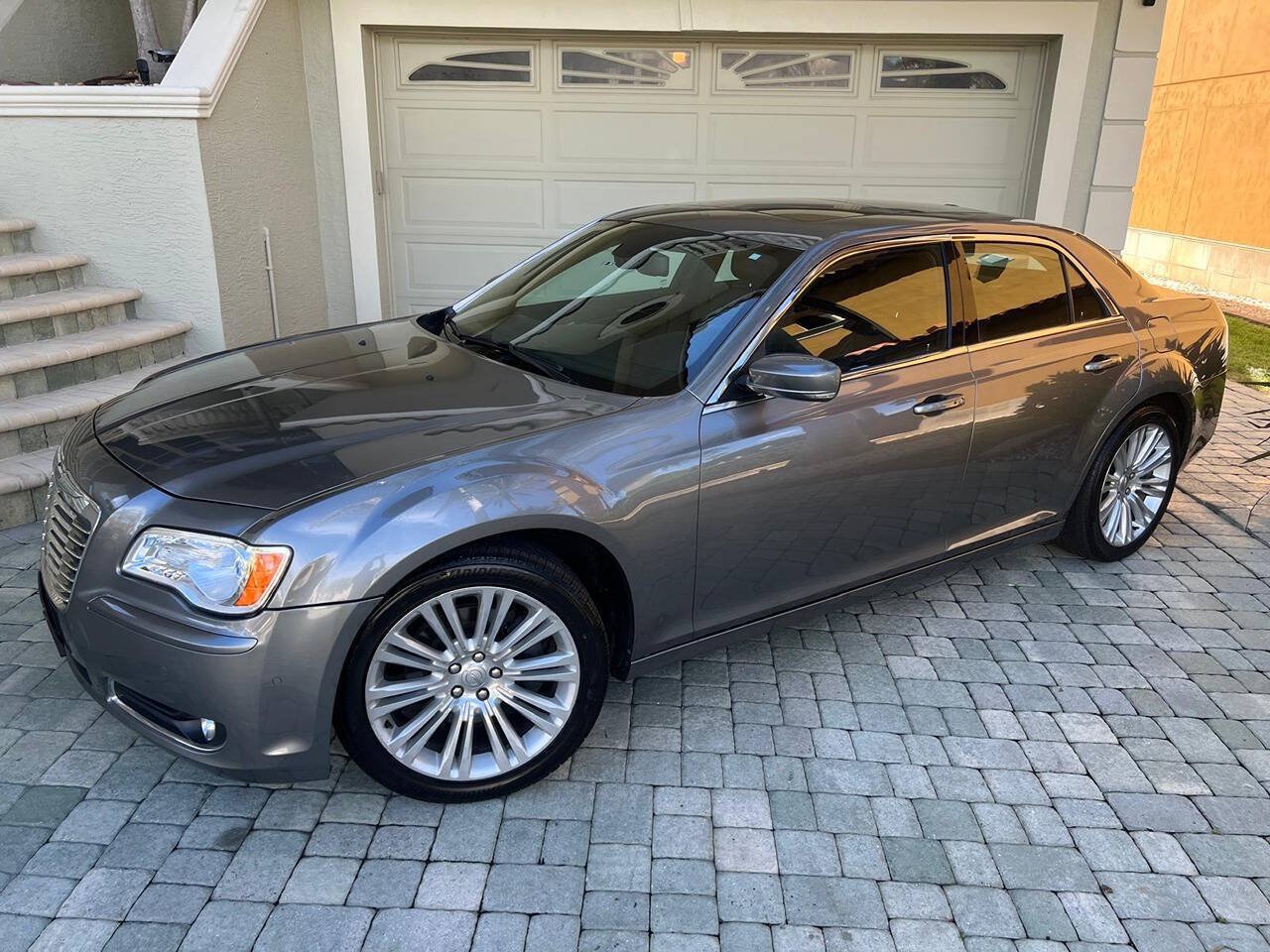 Used 2011 Chrysler 300 C w/ Sound Group RWD image 4