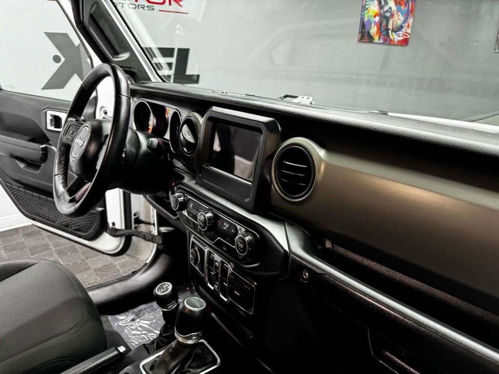 Used 2022 Jeep Gladiator Willys image 49
