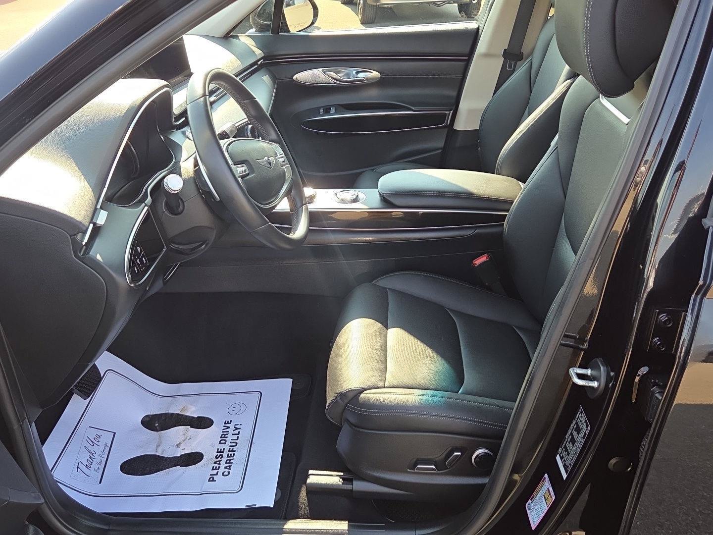 Used 2025 Genesis GV70 2.5T AWD/4WD image 19