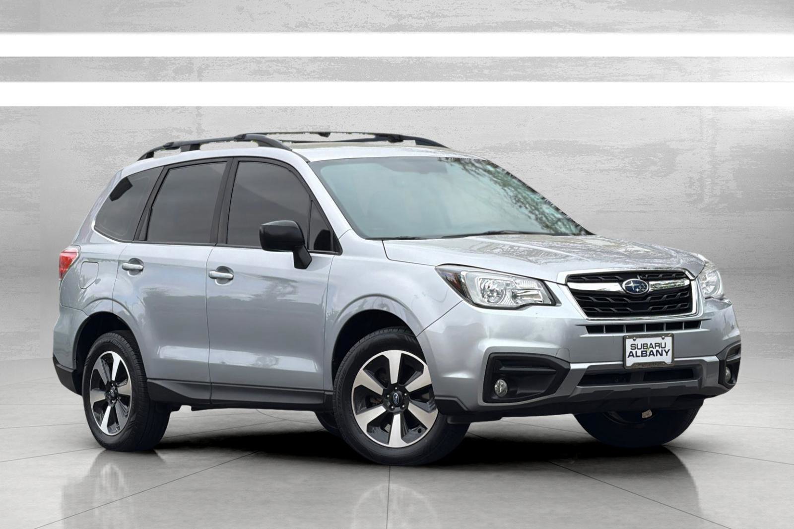 Used 2017 Subaru Forester 2.5i w/ Alloy Wheel Package AWD/4WD image 2