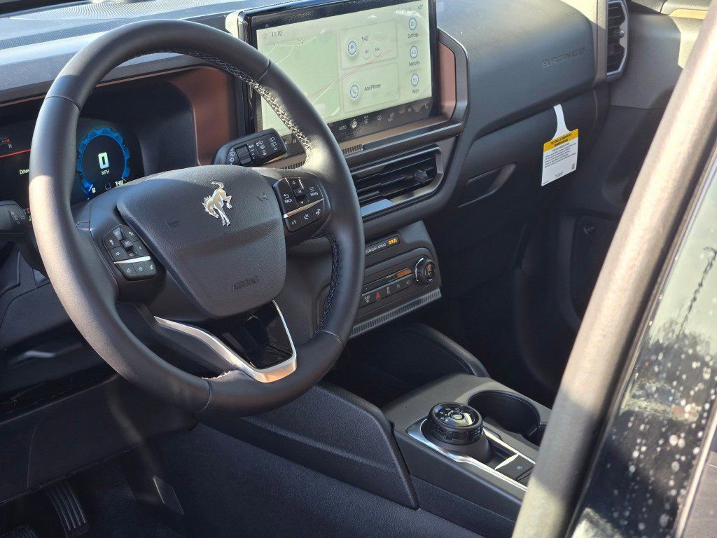 New 2025 Ford Bronco Sport Outer Banks w/ Outer Banks Tech Package+ image 24