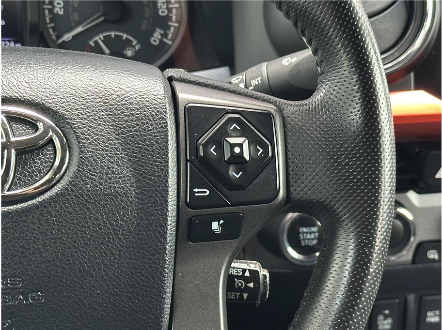 Used 2016 Toyota Tacoma TRD Off-Road AWD/4WD image 22