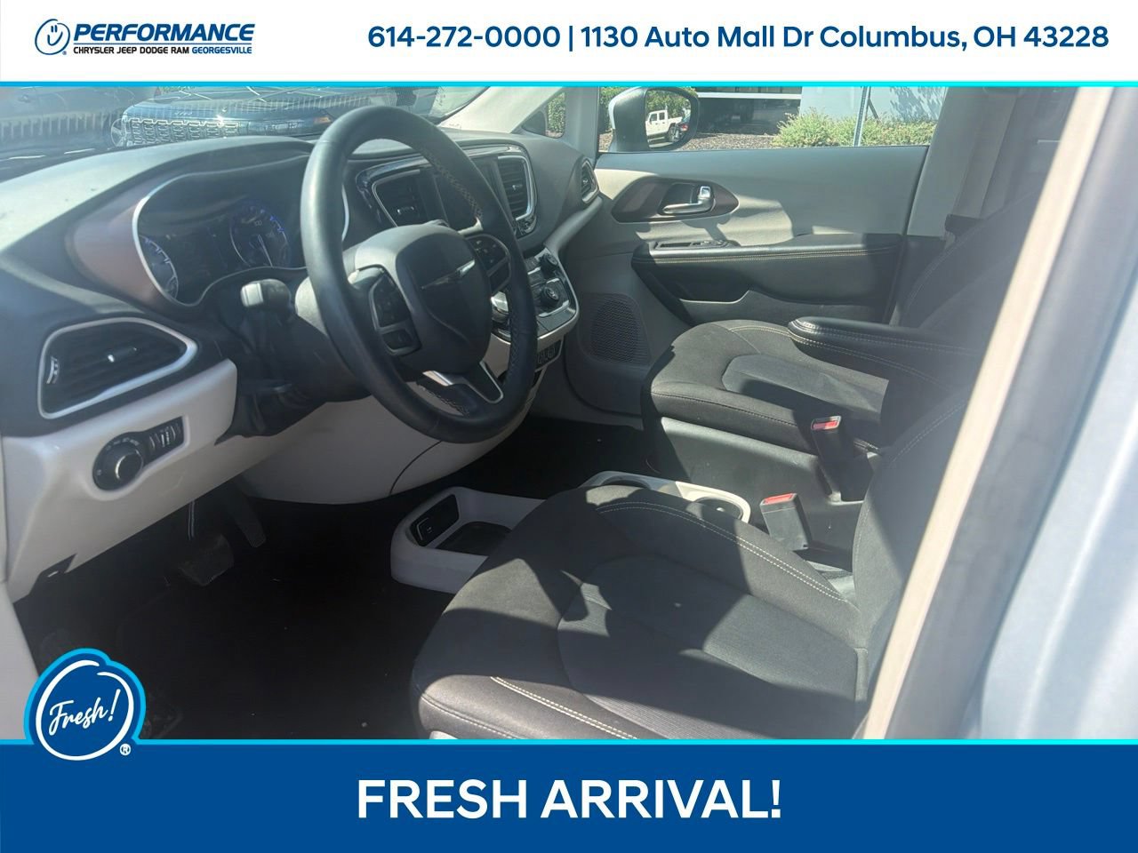Used 2023 Chrysler Voyager LX FWD image 12