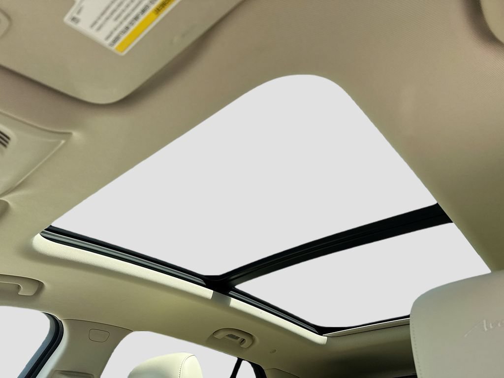 Used 2023 Buick Envision Avenir FWD image 20