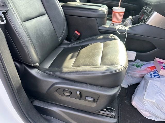 Used 2021 Chevrolet Tahoe LT w/ Luxury Package AWD/4WD image 30