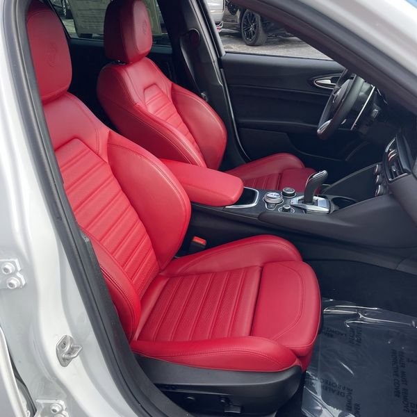 Used 2024 Alfa Romeo Giulia Sprint image 14