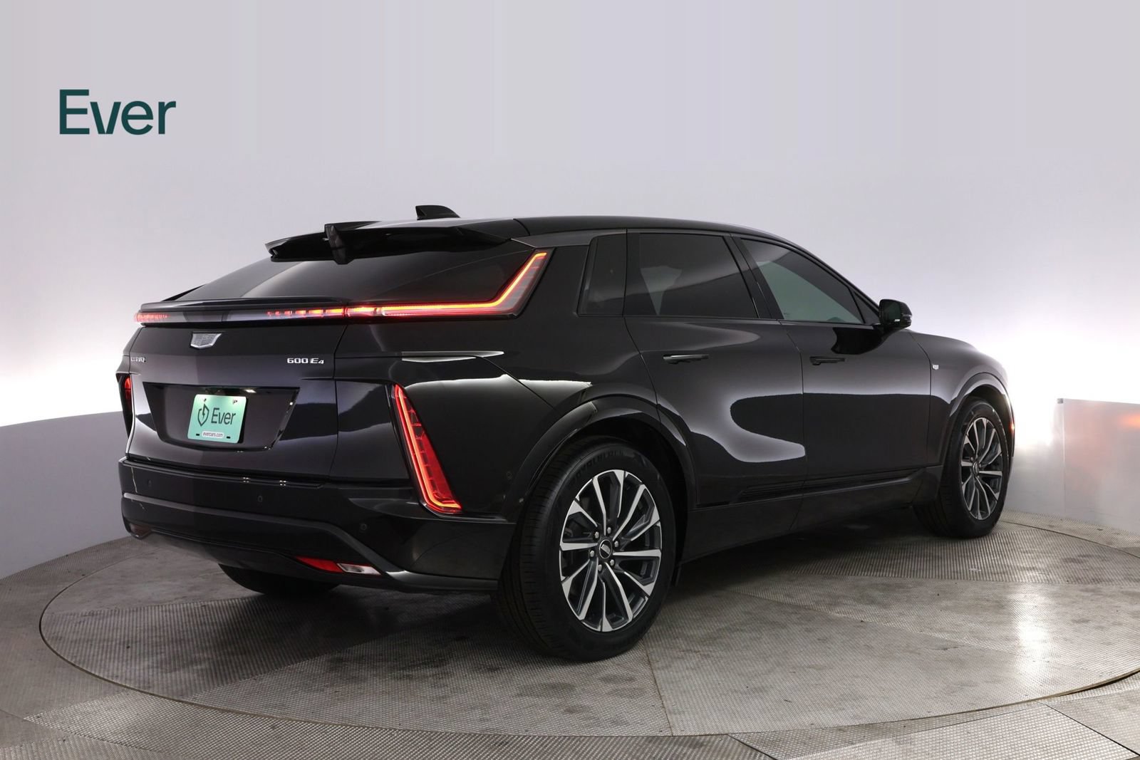 Used 2024 Cadillac Lyriq Sport AWD/4WD image 3