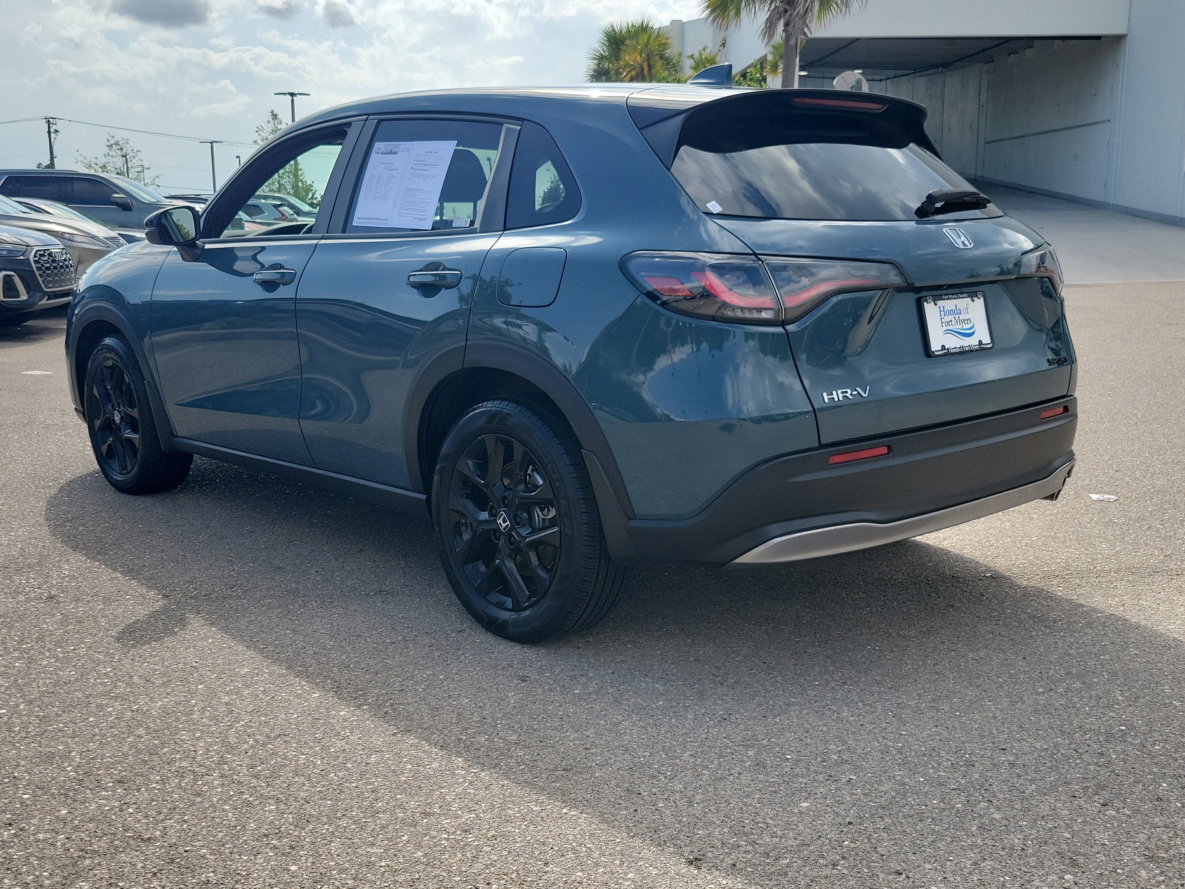 Used 2024 Honda HR-V Sport image 4