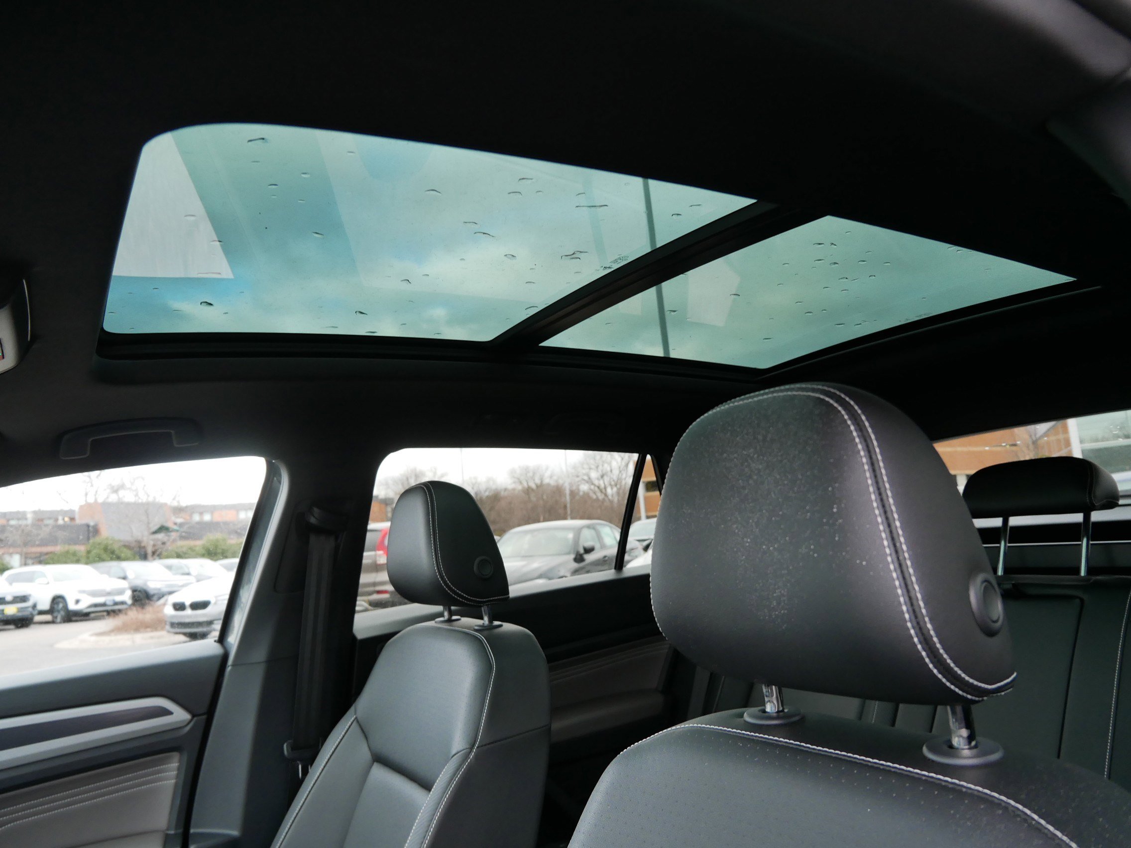 Certified 2023 Volkswagen Atlas Cross Sport SEL R-Line image 27