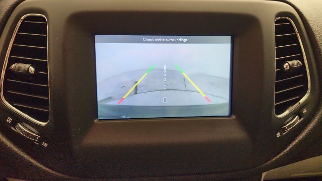 Used 2019 Jeep Compass Latitude FWD image 25