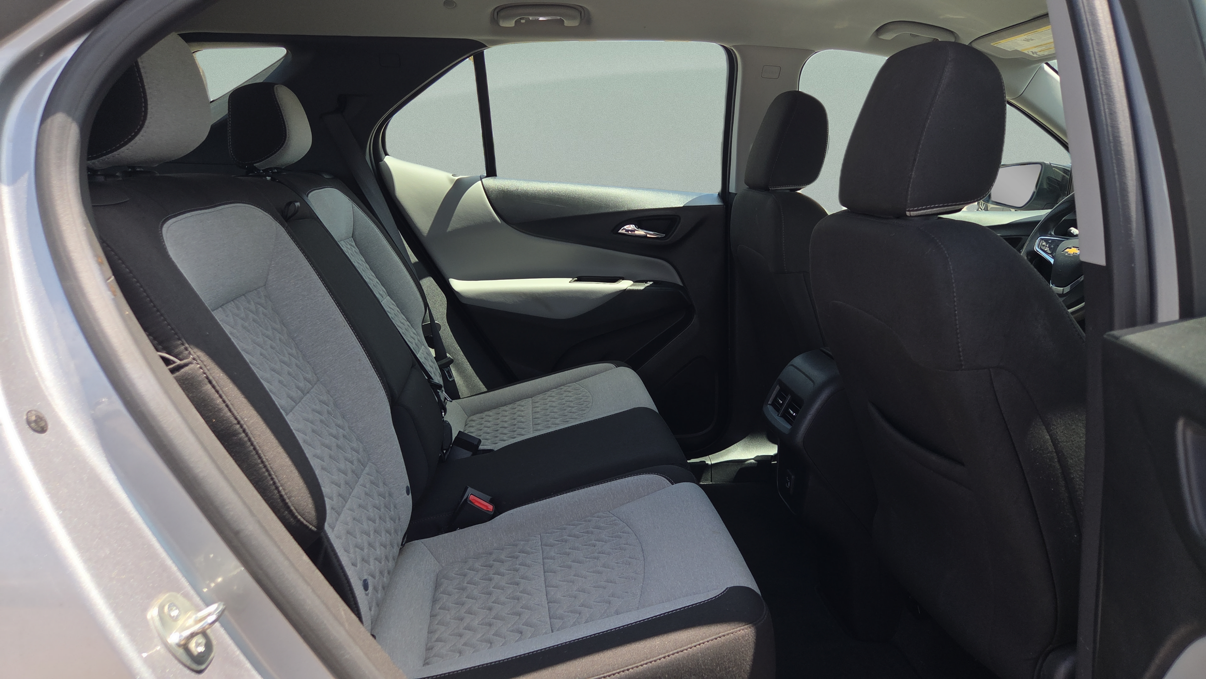Used 2023 Chevrolet Equinox LS w/ Sport Edition FWD image 15