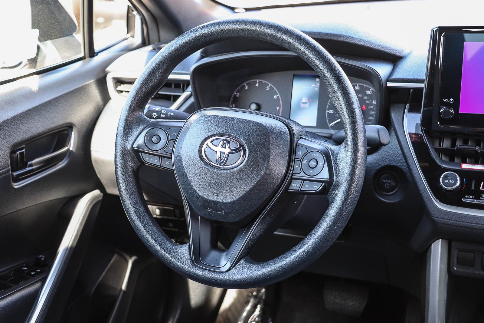 Used 2024 Toyota Corolla Cross S AWD/4WD image 15