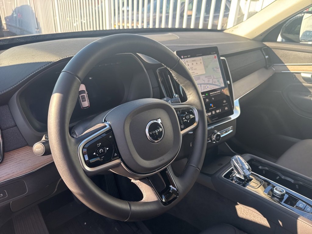 Used 2025 Volvo XC90 B5 Core w/ Climate Package image 10