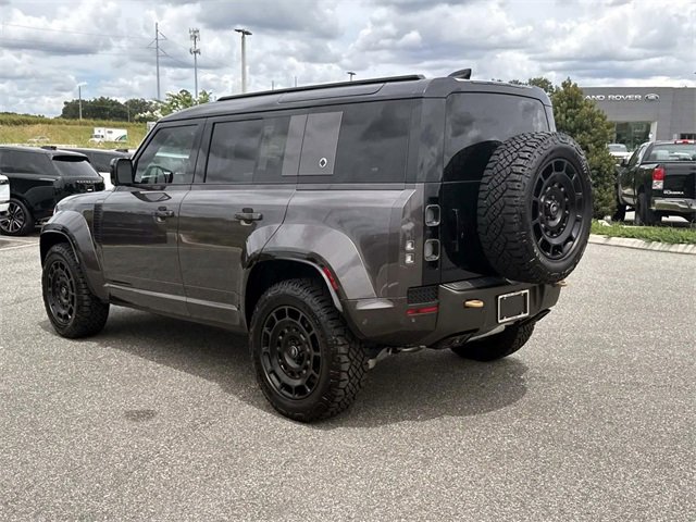 New 2025 Land Rover Defender 110 image 4