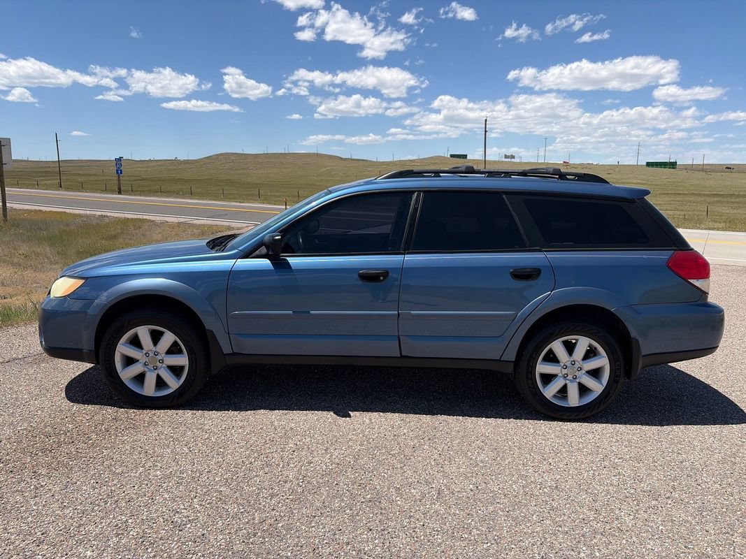 Used 2008 Subaru Outback 2.5i AWD/4WD image 2