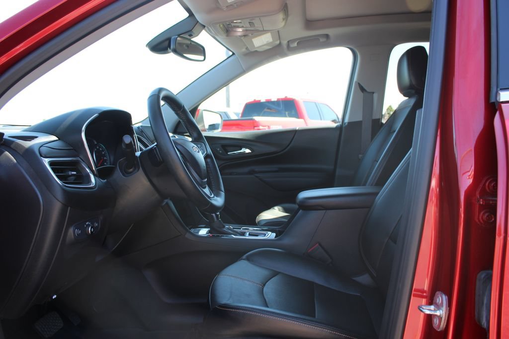 Used 2023 Chevrolet Equinox Premier AWD/4WD image 23
