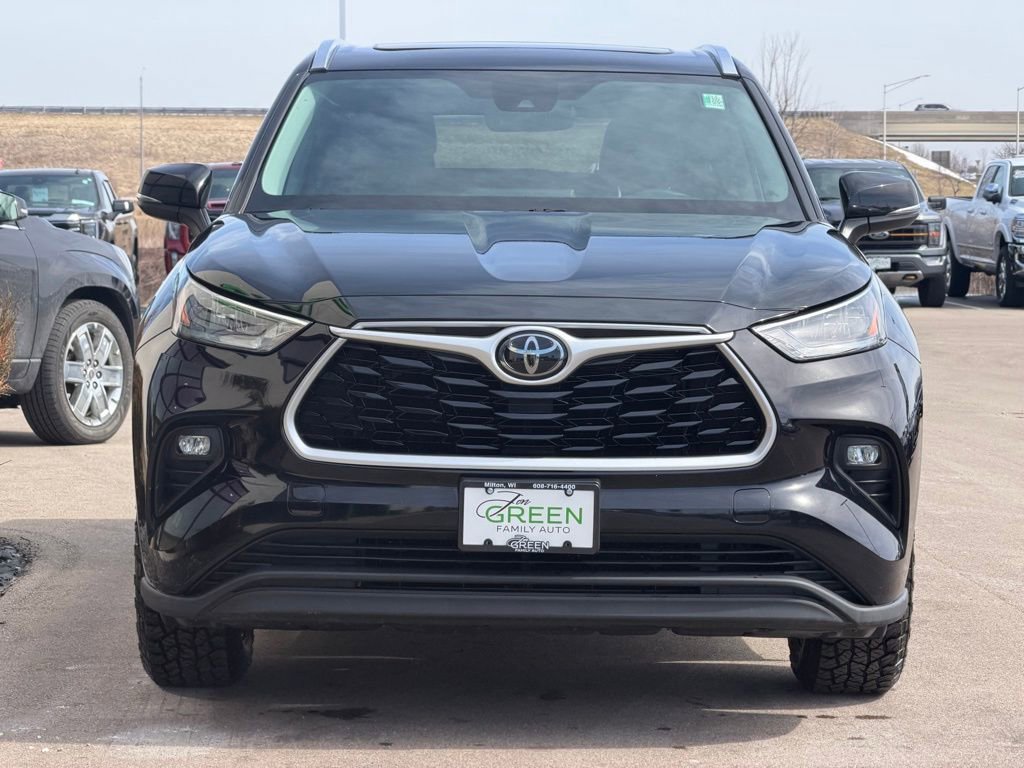 Used 2020 Toyota Highlander XLE image 6