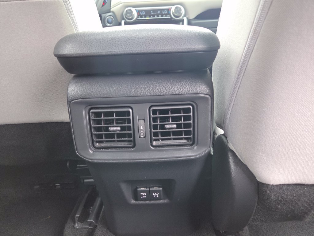 Used 2019 Toyota RAV4 XLE w/ Convenience Package FWD image 30