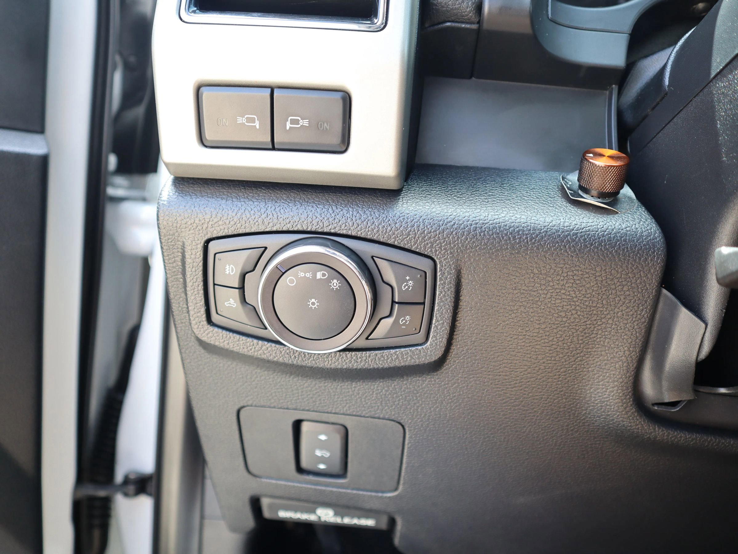 Used 2019 Ford F250 Lariat w/ Chrome Package image 21