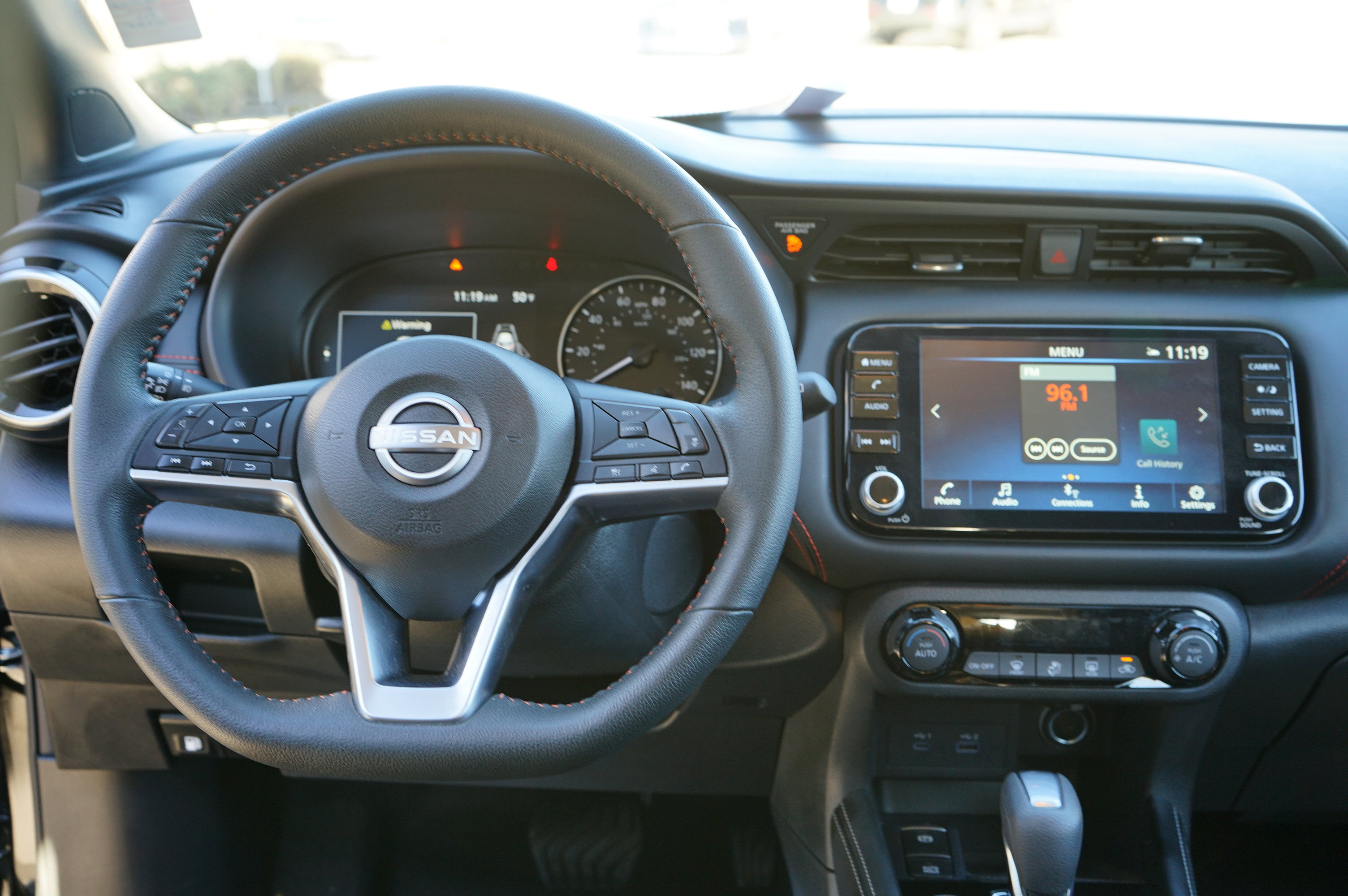 Used 2024 Nissan Kicks SR image 24