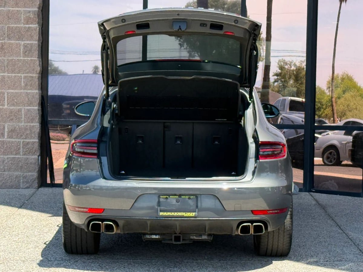 Used 2016 Porsche Macan Turbo AWD/4WD image 29