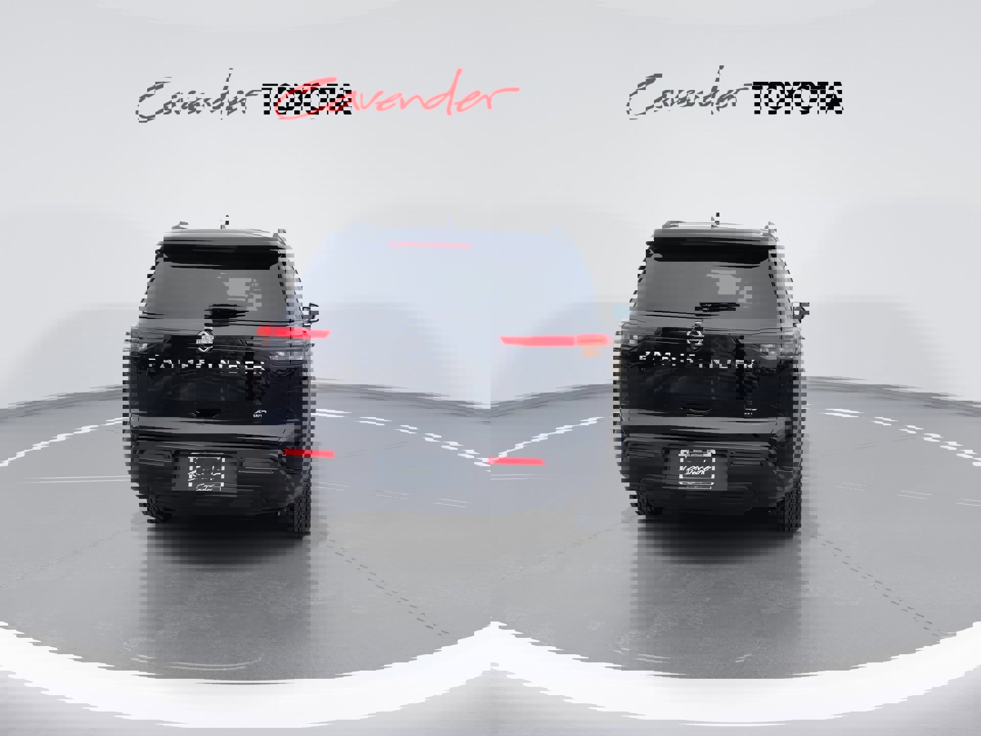 Used 2025 Nissan Pathfinder SV image 7