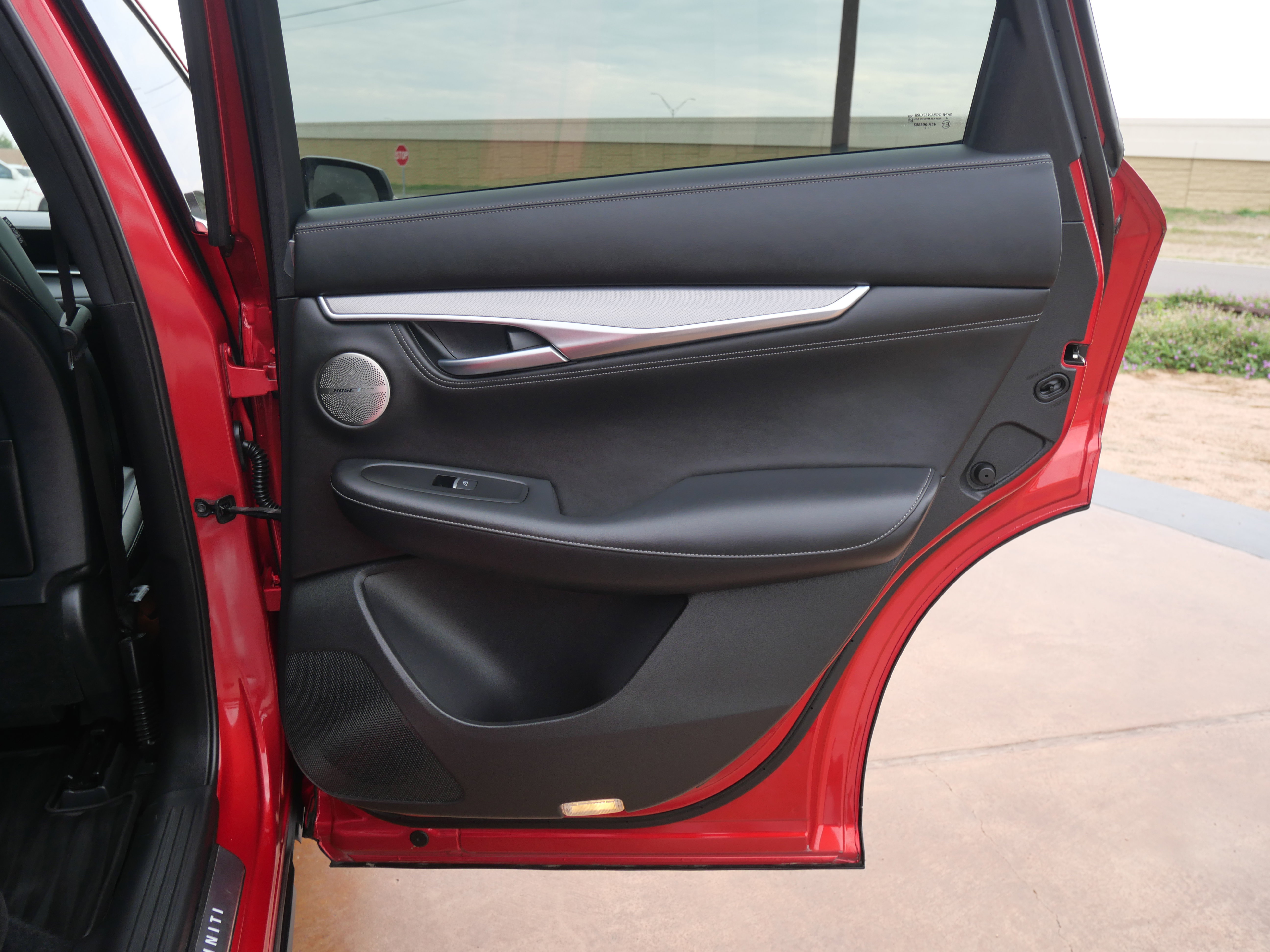 Used 2023 INFINITI QX55 Essential image 11