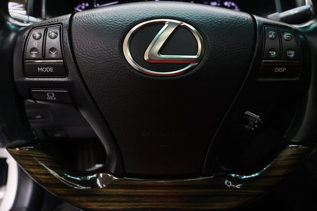 Used 2016 Lexus LS 460 w/ Comfort Package RWD image 19