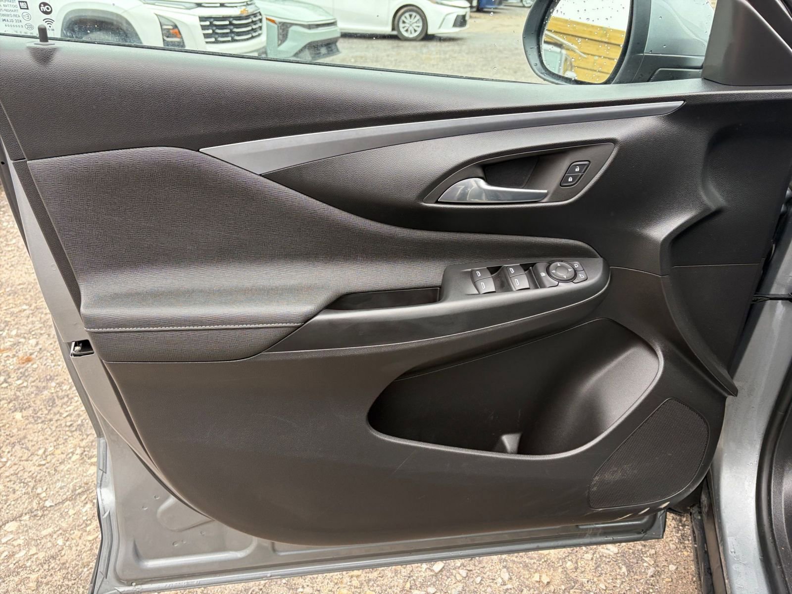 Used 2025 Buick Envista Preferred FWD image 18