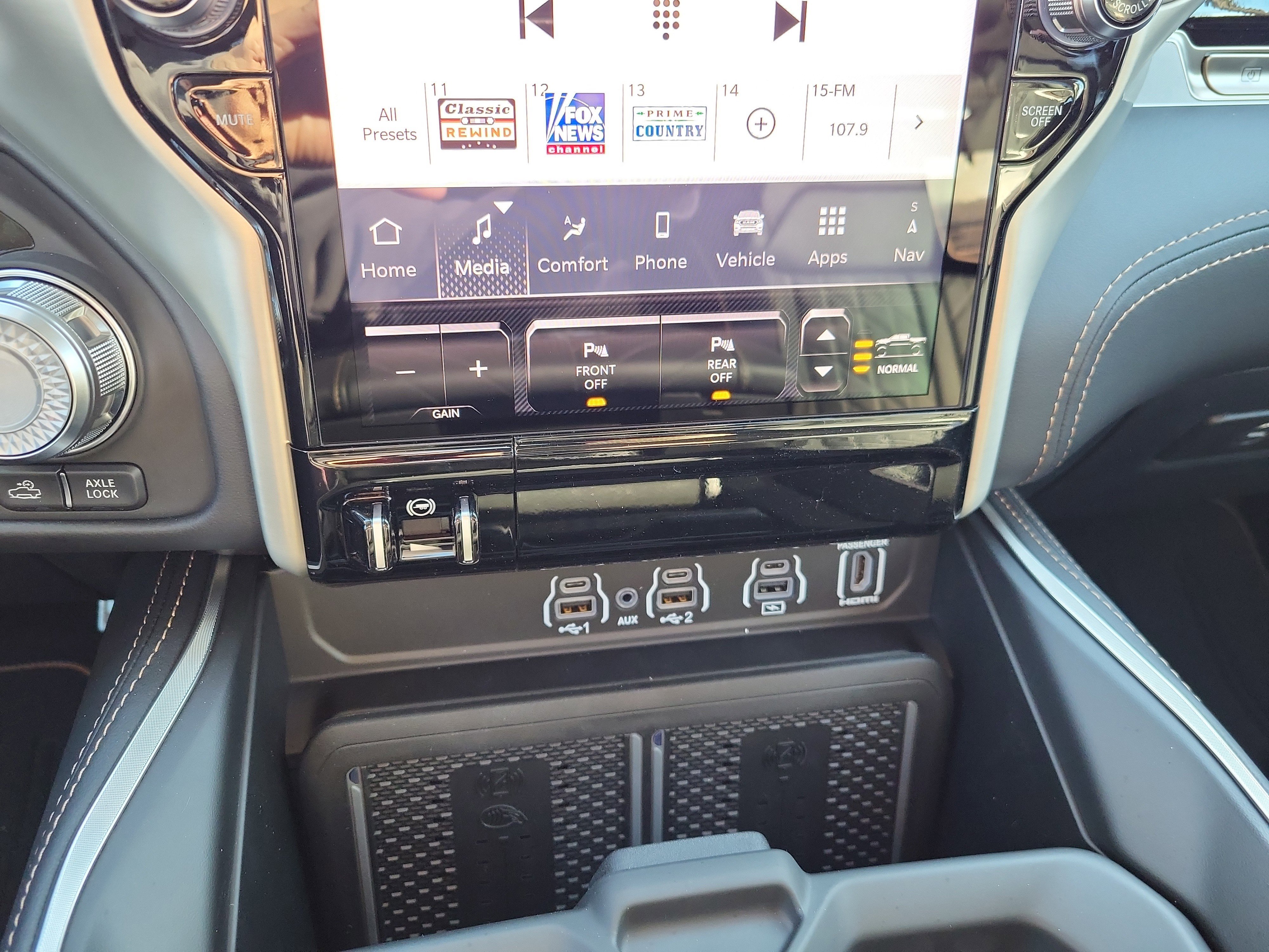 New 2026 RAM 1500 Tungsten w/ Off Road Group AWD/4WD image 31